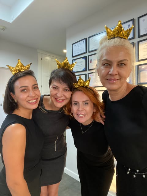 Ekip 👑
.
Estetik ve Kozmetik Uygulamalar
.
Sadece bilgilendirme amaçlıdır, tanı ve tedavi için mutl