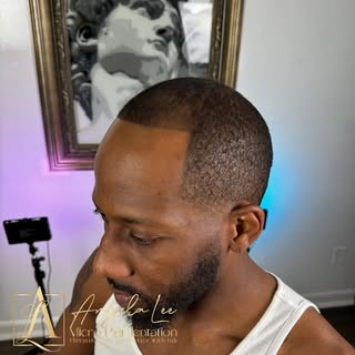 ✨ Transform Your Confidence Scalp Micropigmentation (SMP) ✨

This is after his first session🖊️

Str