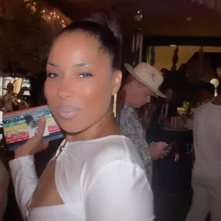 Goddesses ❤️🥰💫

@toihardyceo @drkhris @houdachamiofficial 
@iamjackiebraden

BUY NOW OR RENT FOREV