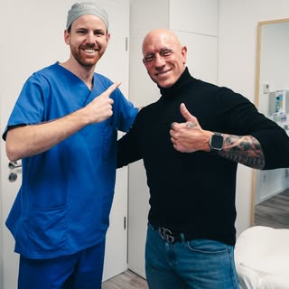 Wir hatten den lieben Ralf bei uns zu Gast für eine Augenlider-Behandlung 👁️✨ @ralf_erber 
Schon je