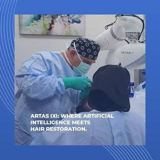 ARTAS iXi uses AI-powered robotics to precisely map the scalp and harvest individual follicles with 