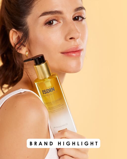 ☀️ Your daily sunscreen should be one you actually look forward to wearing.

ISDIN makes it easy to 