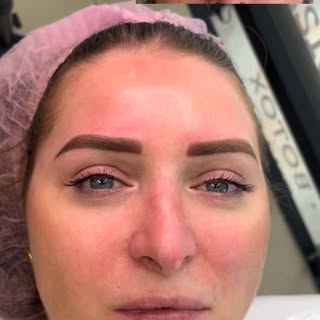 ✨ Efecto Polvo (Powder Brows) ✨
La técnica de micropigmentación ideal para unas cejas
💫 suaves
💫 d