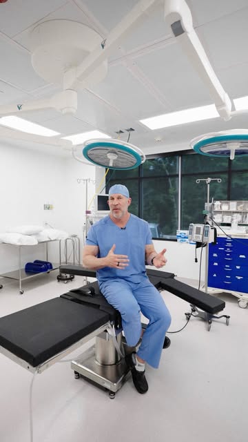 There’s a reason so many of Dr. Beck’s facelift patients choose to schedule their procedure in the f