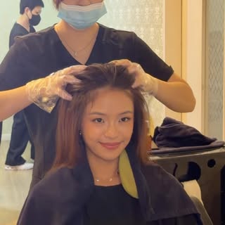 Excess oil and hair fall can sometimes go hand in hand, but the root cause is different for everyone