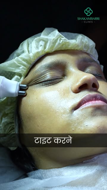 Give your skin the hydration boost it deserves. 

A HydraFacial is a refreshing skin treatment desig