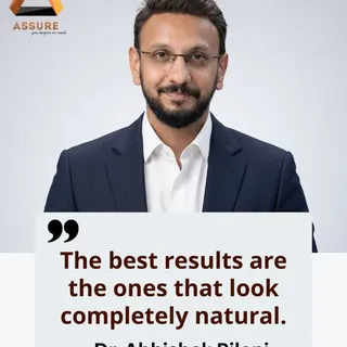 Natural results don’t grab attention —
they blend in perfectly.

That’s what great hair restoration 