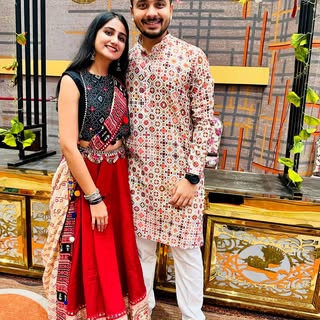 More 10 Sundays to go in 2024.
Swipe ▶️
1. Posing for VMA, Navratri. 
2. Sas & no more bahu, uski la