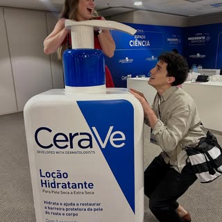 Curiosamente esbarrei nesse livro intitulado “Vidas Médicas” e fiquei lendo por horas antes de deixa