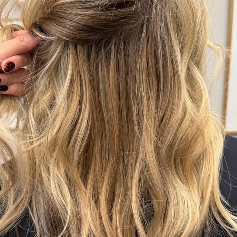 The best extensions shouldn’t look like extensions.

They should look like your hair—just fuller, lo