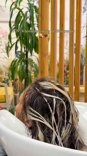De una base natural a unas balayage hechas a medida, cuidando cada detalle para conseguir dimensión,
