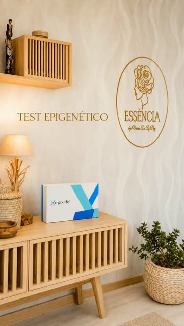¿Y si tu cabello estuviera reflejando lo que ocurre dentro de ti? ✨🧬🌟✨

En Essència incorporamos e