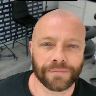 🚨 MODEL WANTED – SCALP MICROPIGMENTATION 🚨
I'm looking for ONE model for my Scalp Micropigmentatio