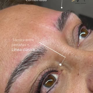 🔝Así queda la mirada cuando combinamos cejas + ojos .
¿ ya sabías la ventaja de levantarte así de e