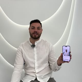 20 Anni di Esperienza nel Trapianto di Capelli!

Dopo due decenni, la Laser Way Clinic è diventata s