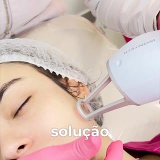 ✨ Sua pele merece mais do que maquiagem. Ela merece tratamento.

Se você sofre com manchas, melasma,