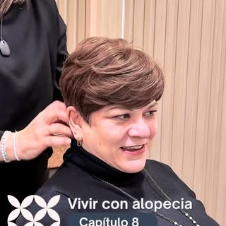 CAPÍTULO 8 | VIVIR CON ALOPECIA 🤍

“Quiero más volumen y más densidad…”

A veces, eso es todo lo qu