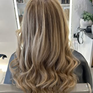 Custom blending with softness at the root and luxury through the ends. Designed to move naturally an