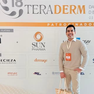 Neste final de semana, nosso dermatologista, Dr. Jales, esteve em São Paulo participando do 18º Tera