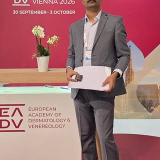 Glad to Receive Scholarship Badge from European Academy of Dermatology @ Paris
