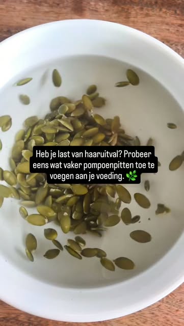 Wist je dat pompoenpitten een fijne toevoeging kunnen zijn aan je voeding als je je haar van binnenu