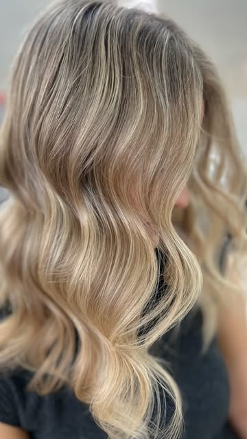 A little blonde refresh without losing that natural dimension 🤍✨

Soft, seamless & lived-in — the p