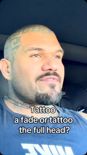 Tattoo a fade… or tattoo the full head?
Most guys ask this before they even sit down.
A fade is for 