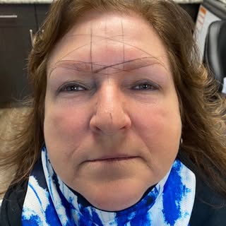 Taking the time to design and map before starting a permanent brows procedure is crucial. 

This pro