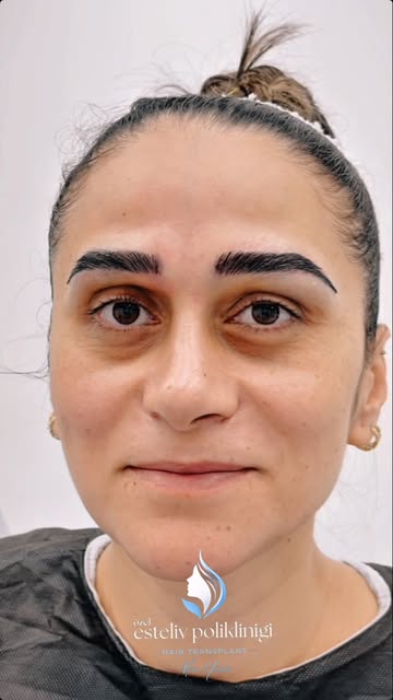 ✨ Bir bakışın en dikkat çekici detayı, doğru kaşla başlar. ✅

Kaş ekiminde yüzün genel ifadesi, mevc