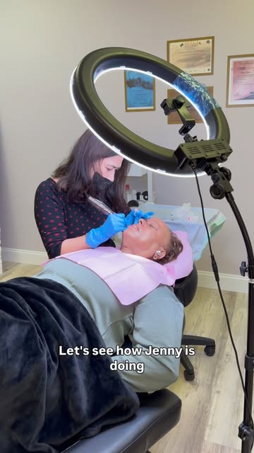 Hands-on permanent makeup training in New Jersey! 💋 Watch our students master professional lip blus