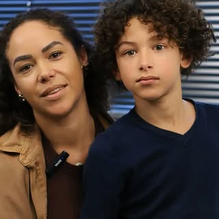 Ver o cabelo de um filho cair em tufos é uma das experiências mais dolorosas para uma mãe. Quando a 