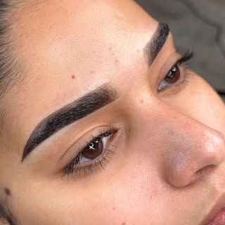 Low maintenance, high impact ✨
Ombre brows made just for you #micropigmentation #ombrebrows #microbl