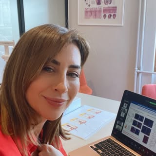 “Trikoloji= Saç Bilimi👩🏻‍🔬🔬🧬 “Lisanslı Trikolog”= Uluslararası akreditasyonu olan medikal alt y