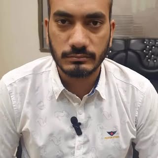 Mr Hashim Sharing His Experience of Hair Transplant at @advancedhaircentre Here are Quick
Details.
C