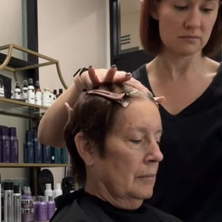 Say goodbye to one-size-fits-all treatments!

My dermascope measures
✨ your scalp’s density
✨volume

