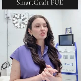 FAQ Friday with Dr. Kim!
Why SmartGraft® FUE over FUT?
• No linear scar (yes to short cuts)
• Faster