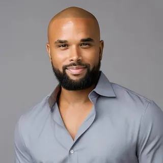 We specialize in creating a natural 5 o clock shadow soft hairline for customers struggling with bal