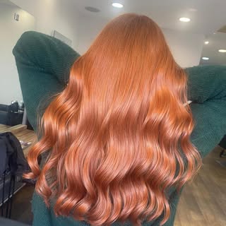 ITS COPPER SEASON 🧡
We’re finally back at that time of year ! 

Hair done by Chelsea 

#copperhair 