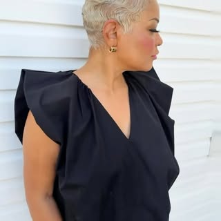 My Brand Ambassador. 💕

She can rock ANYTHING! 😍

Angela is the perfect representation of the Pink