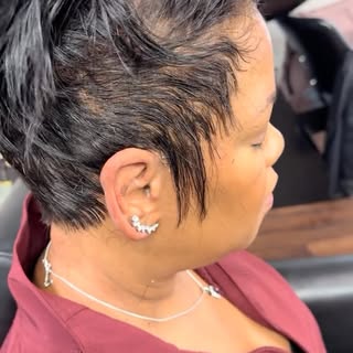 Created with intention. Customized with precision. 💕

✨ Hairline
✨ Hair Color
✨ Haircut
✨ Fit Like 