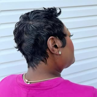 So many of you asked to see the finished style… here it is! 💕

Our Custom Full Lace Pixie Unit fing