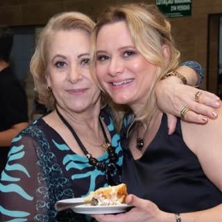 Amor de mãe é algo tão forte e profundo que fica difícil expressar a falta que ele faz… Minha mãe fo