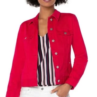 Looking for an amazing last minute gift? Add these classic denim jacket’s to your list! Super soft w
