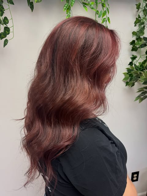 The perfect fall color🍁🤍
•
•
•
I am still giving 20% off to new clients! Book your appointment now
