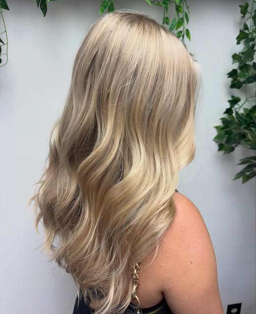 Love this blonde!! ✨NEW CLIENTS 20% OFF YOUR FIRST COLOR SERVICE WITH KAYLEN✨ call (878)295-8022 or 
