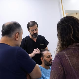 Behind every successful treatment is proper training.

Estevia Clinic is an official training instit