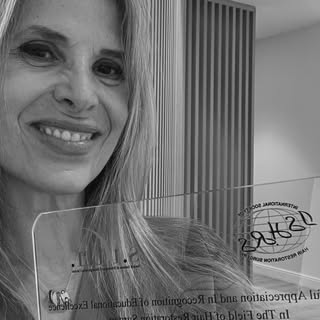 Seguimos sumando logros en Restauración Capilar👩‍⚕️

La Dra. Asensi @dra.mariaasensi participó como