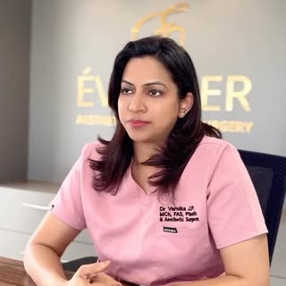 Liposuction vs Tummy Tuck: Which Procedure is Right for You?

We discuss the key differences between