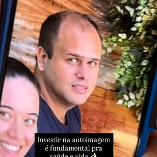Vale muito a pena , não abandone sua autoimagem 👌🏻

Se você precisa de um up na saúde capilar e na