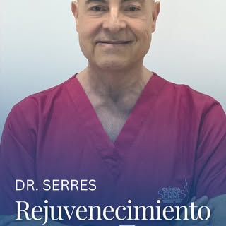 Láser de Colorante Pulsado 
En este caso lo usamos para rejuvenecer el escote de nuestra paciente, m